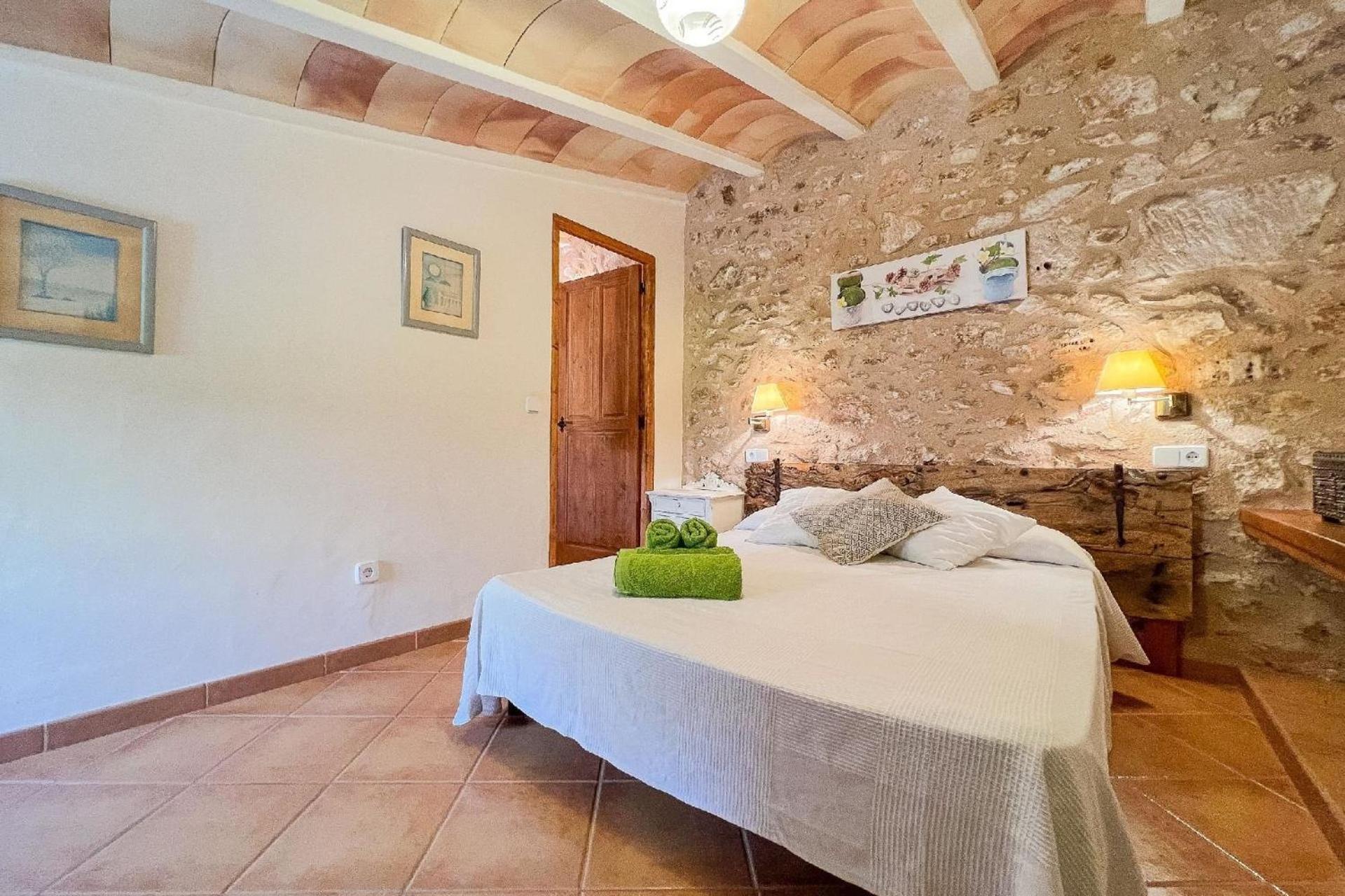 Mit Privatpool Fuer 6 Personen Ca 100 M In S'horta, Balearen Mallorca Ferienhaus *