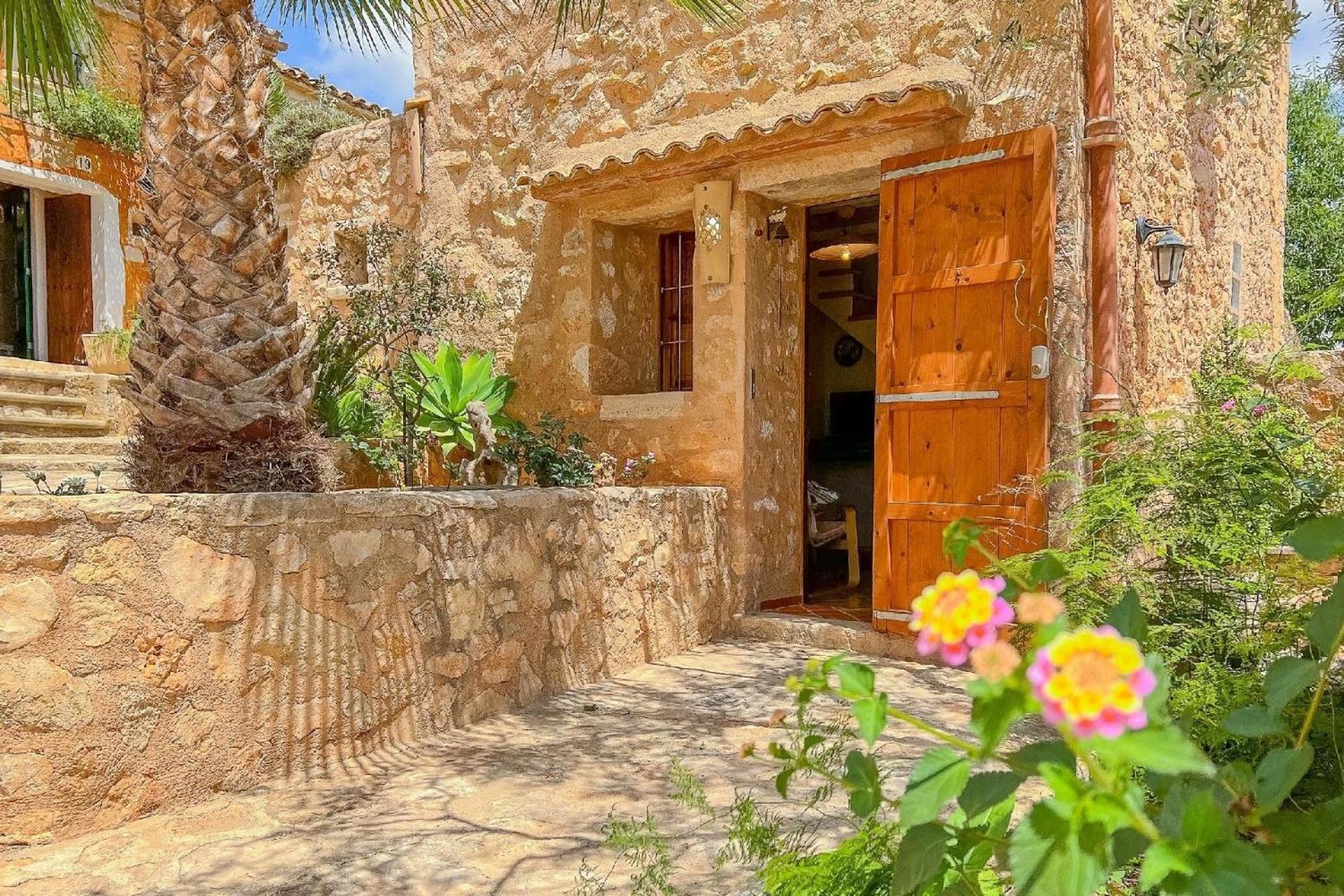 Ferienhaus Mit Privatpool Fuer 6 Personen Ca 100 M In S'horta, Balearen Mallorca