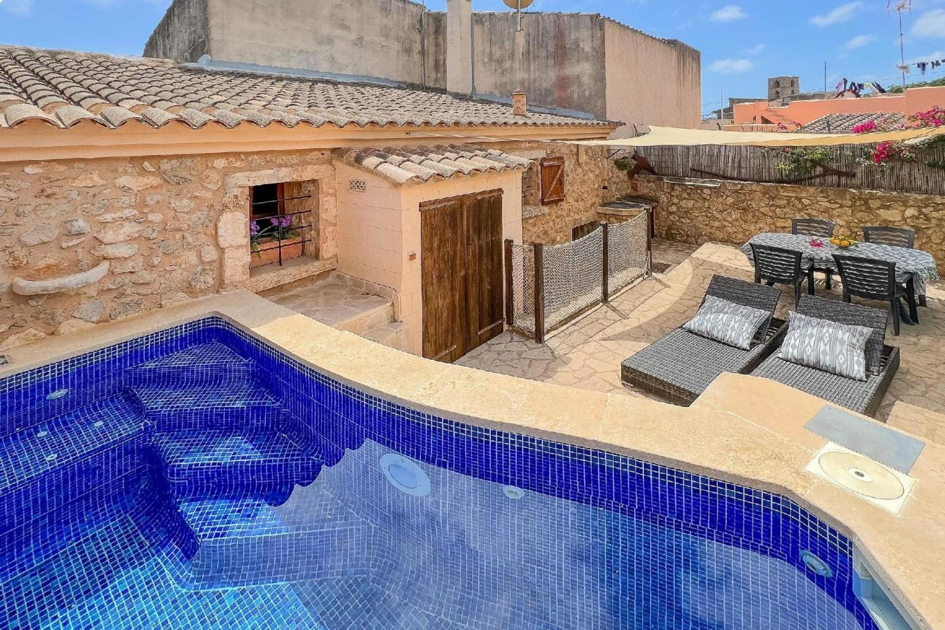 Mit Privatpool Fuer 6 Personen Ca 100 M In S'horta, Balearen Mallorca Ferienhaus